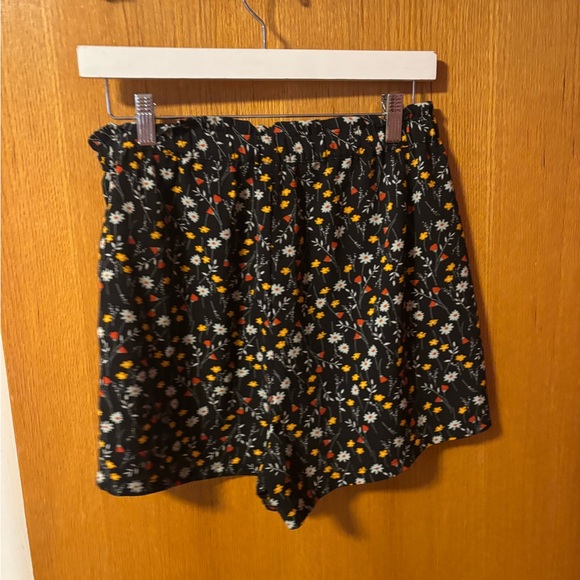 Shorts Bundle - Picture 3 of 10